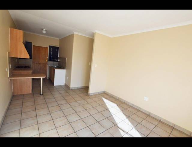 2 BEDROOM APARTMENT FOR SALE IN VAAL PARK EXT 1